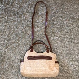 Cream and tan leather vintage shoulder bag.